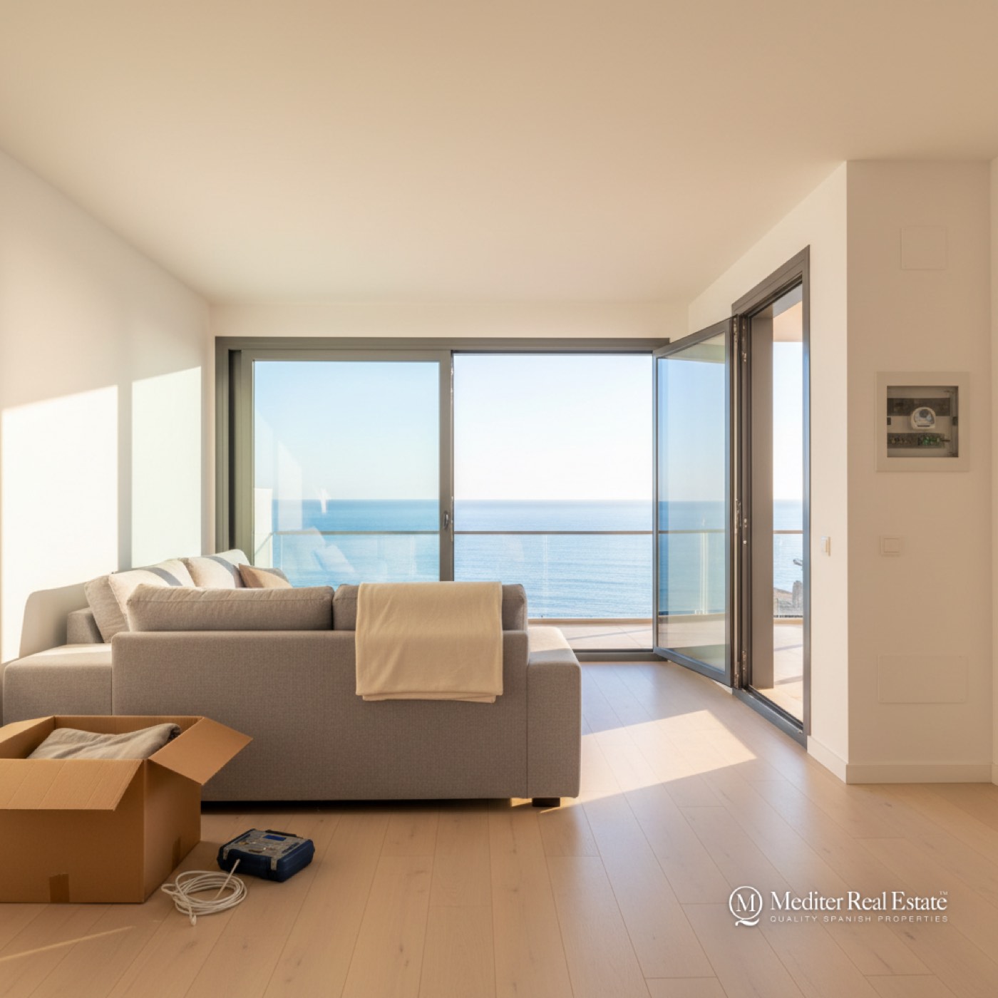 Amueblar y contratar los suministros de tu nueva casa en la Costa del Sol: lista de tareas tras la firma
