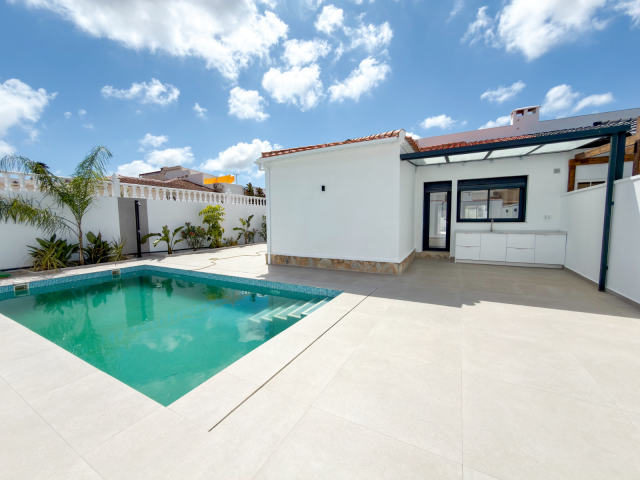 Villa te koop, La siesta, Torrevieja