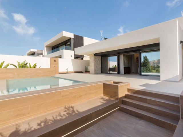 Apartments and villas with golf views in Algorfa