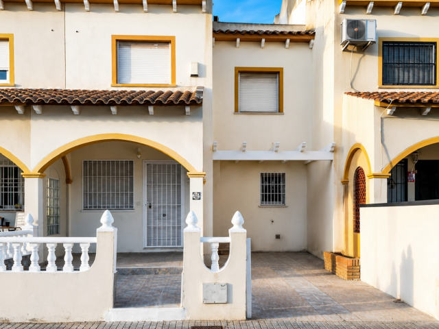 Moradia em banda para venda, Playa Flamenca, Orihuela Costa