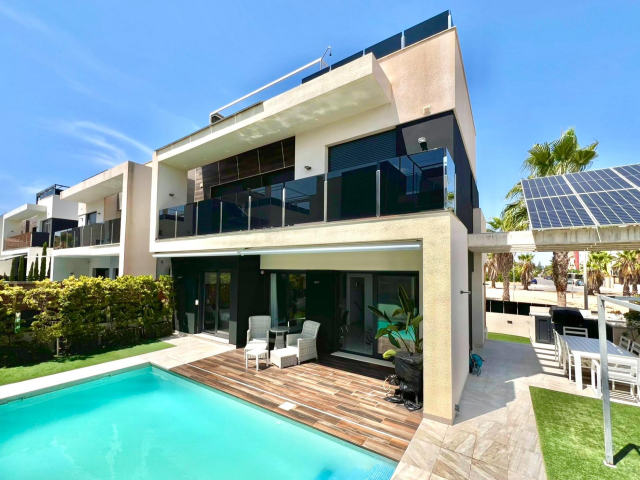 Villa in vendita, Lomas de Cabo Roig, Orihuela Costa