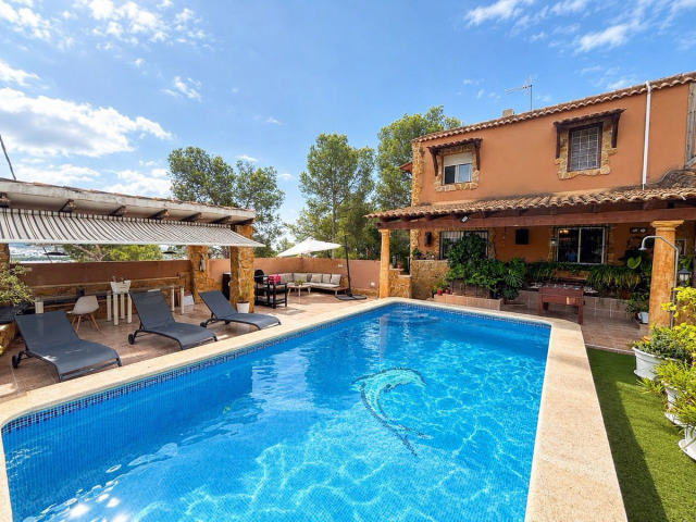 Villa for sale, Jacarilla