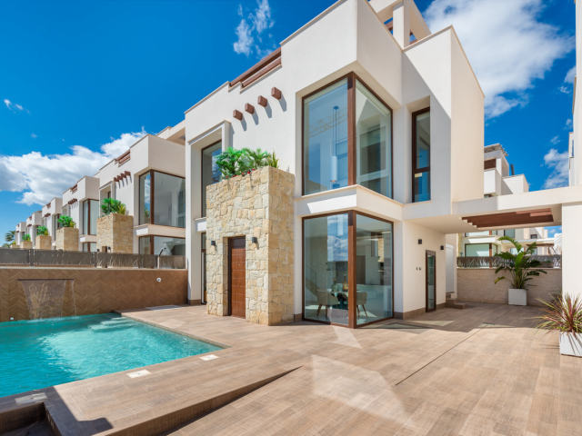 Villas in Los Montesinos