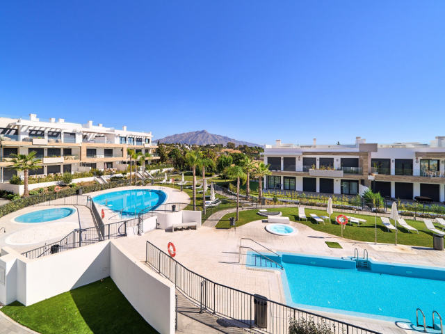 Apartments with sea views in Benatalaya
