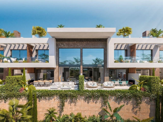 Houses and villas with sea views in Rio Real