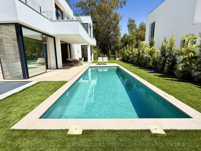 Villa for sale, Estepona