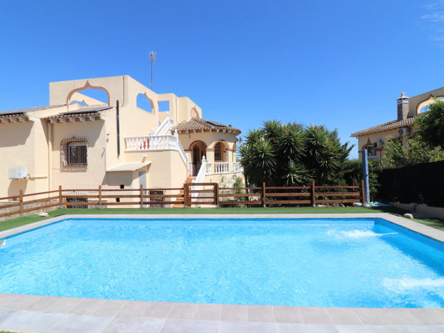Villa en venta, Algorfa