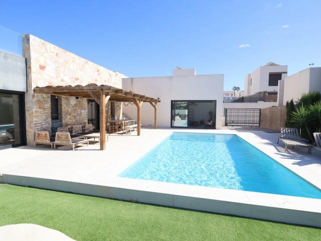 Villa til salg, Algorfa