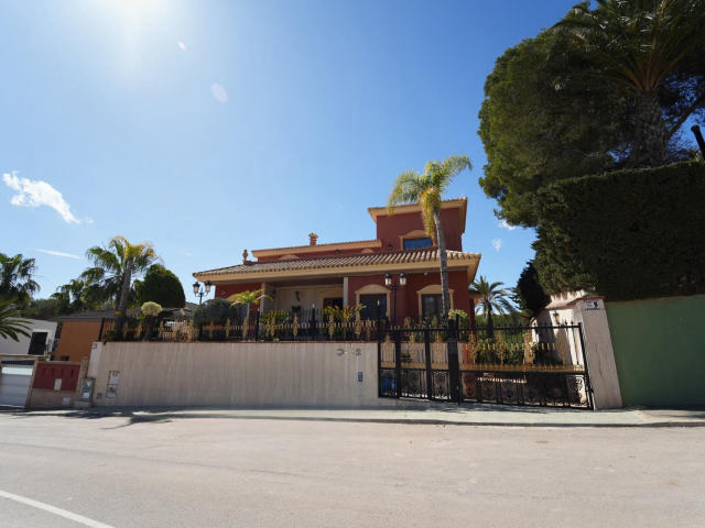 Villa til salg, Campoamor, Orihuela Costa