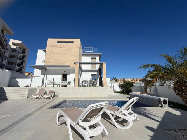 Villa for sale, Villamartín-Las Filipinas, Orihuela Costa