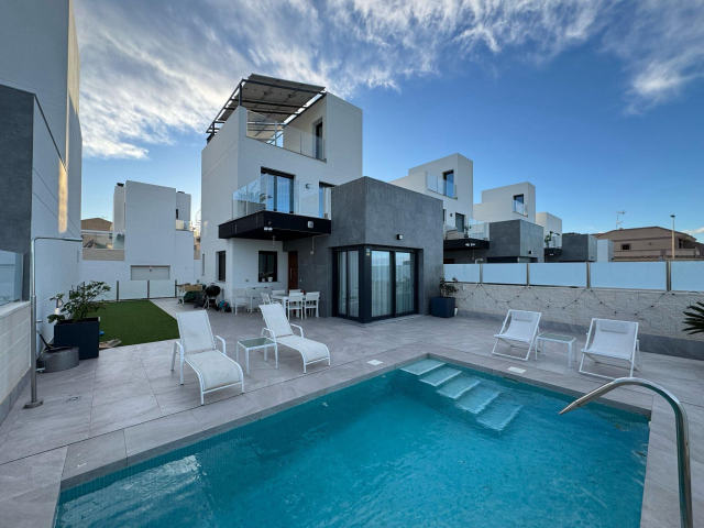 Villa til salgs, Los Balcones - Los Altos del Edén, Torrevieja