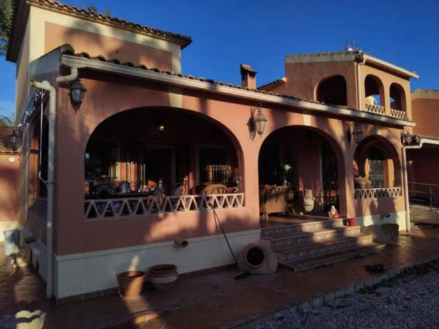 Villa te koop, Dolores