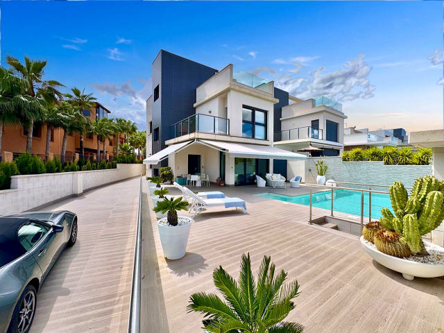 Villa for sale, Bellavista, San Miguel de Salinas