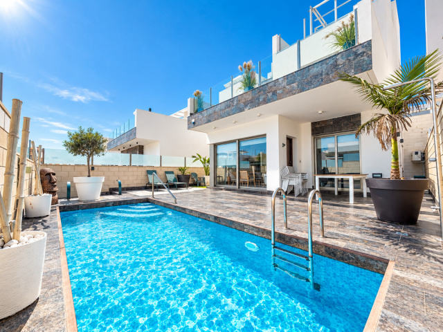Villa en venta, Orihuela
