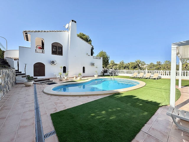 Villa for sale, Villamartín-Las Filipinas, Orihuela Costa