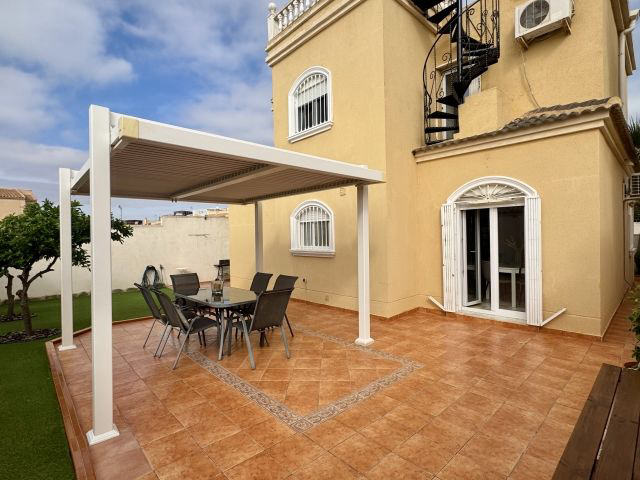 Villa in vendita, Torrevieja
