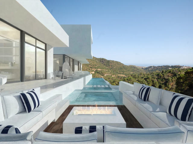 Villas with sea views in Benahavis