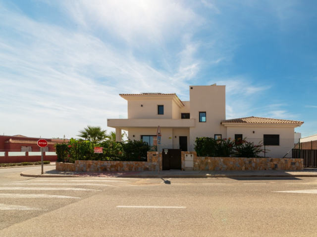 Villa en venta, Los Montesinos