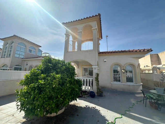 Villa en venta, Algorfa