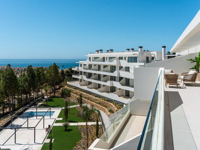 Apartments with sea views in Calaburra - Chaparral