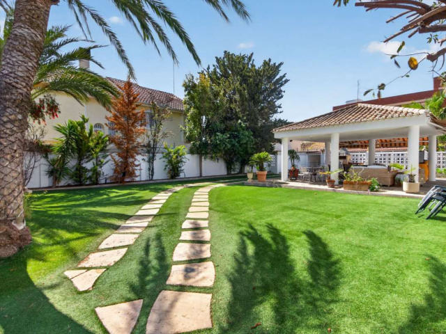 Villa en venta, Lo Pagan
