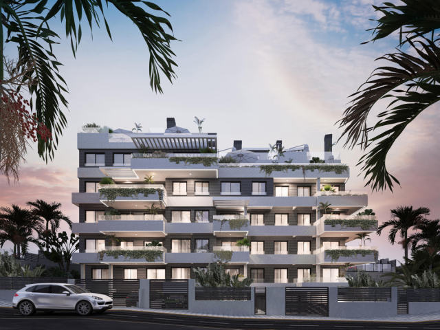 Apartments with sea views in Puerto de Estepona