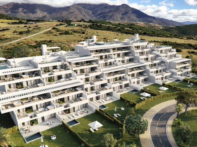 Apartments with sea views in Alcazaba Lagoon