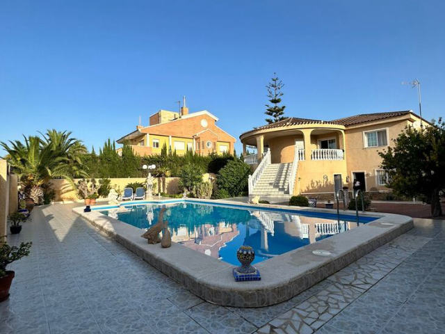 Villa til salgs, Aguas Nuevas, Torrevieja
