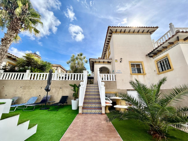 Villa for sale, Villamartín-Las Filipinas, Orihuela Costa