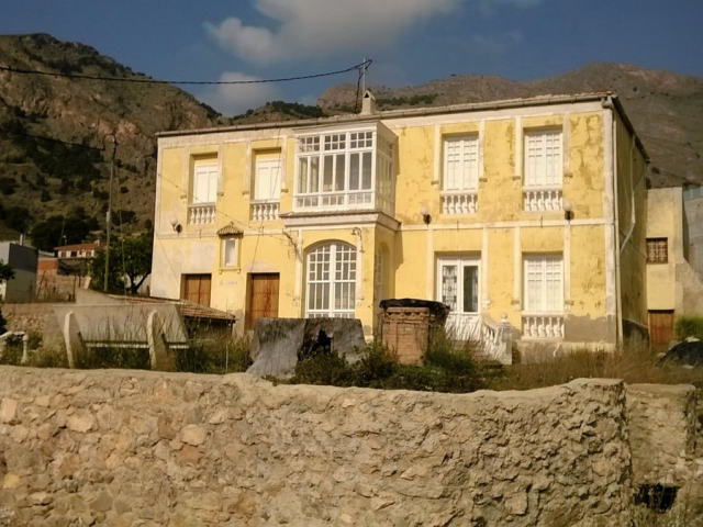 Lanthus till salu, Orihuela
