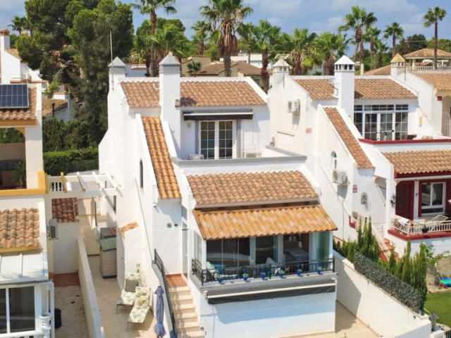 Villa en venta, Orihuela