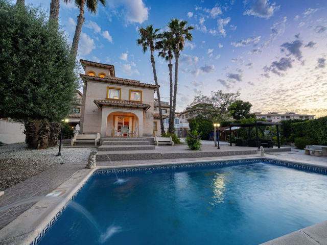 Villa in vendita, Orihuela