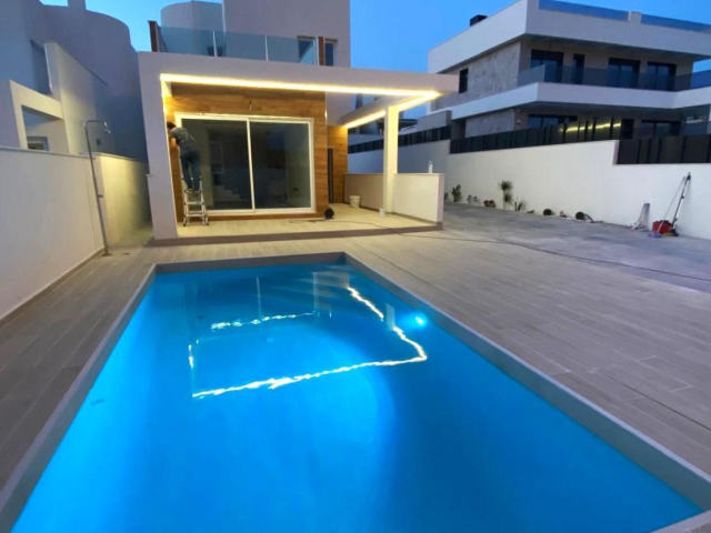 Villa til salgs, Aguas Nuevas, Torrevieja
