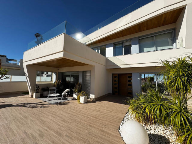 Villa til salg, Campoamor, Orihuela Costa