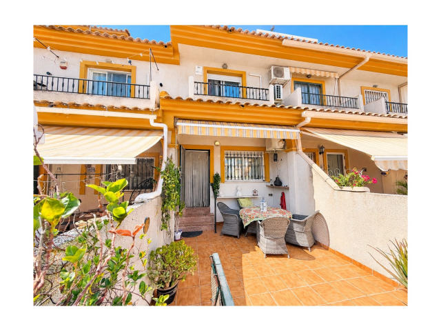 Adosado en venta, Daya Nueva