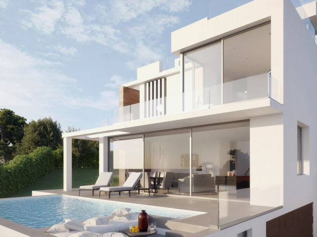 Villas with sea views in Estepona