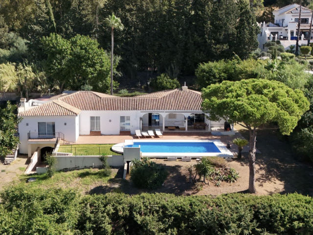 Villa for sale, Estepona