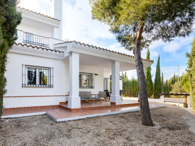 Villas and houses in La Pinilla - Las Palas