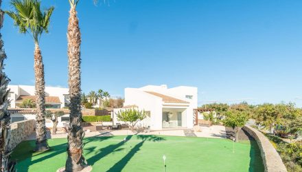 Spacious 4 bedroom villa at Las Colinas Golf & Country Club